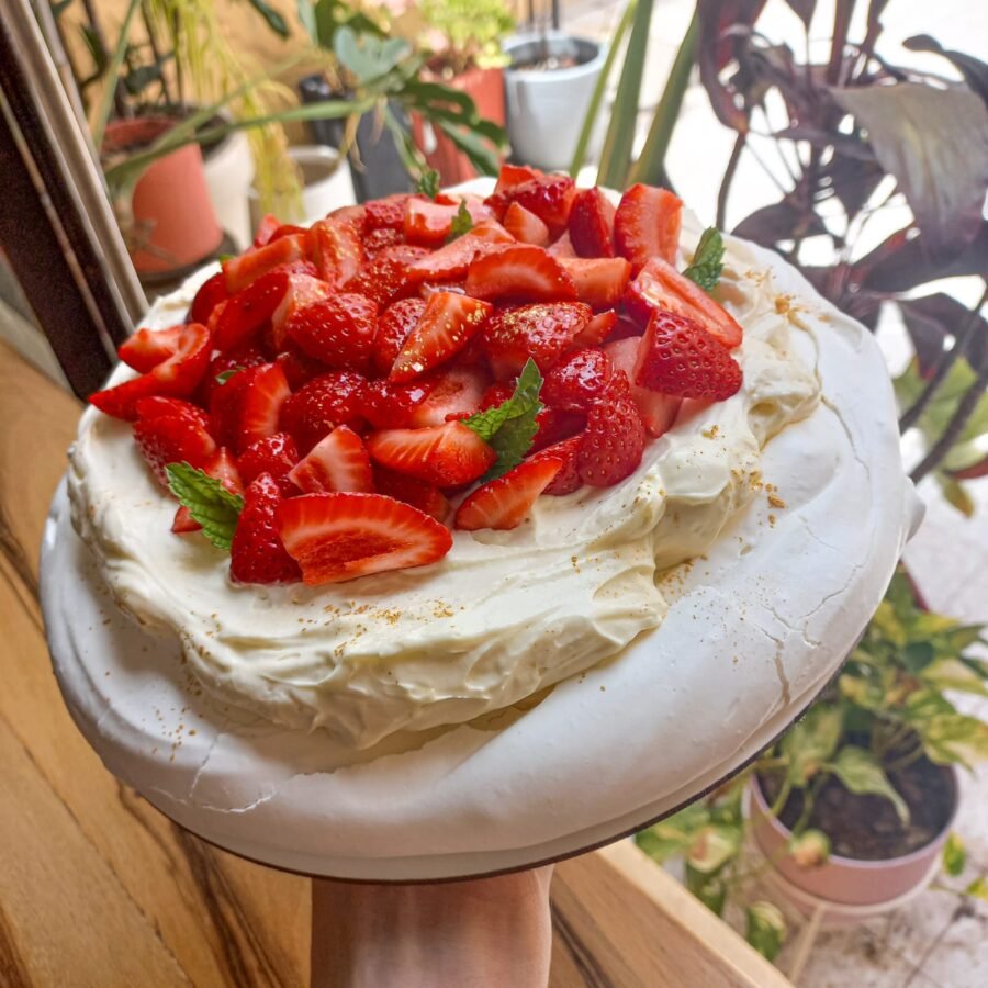 Pavlova con Frutos Rojos (sin tacc)