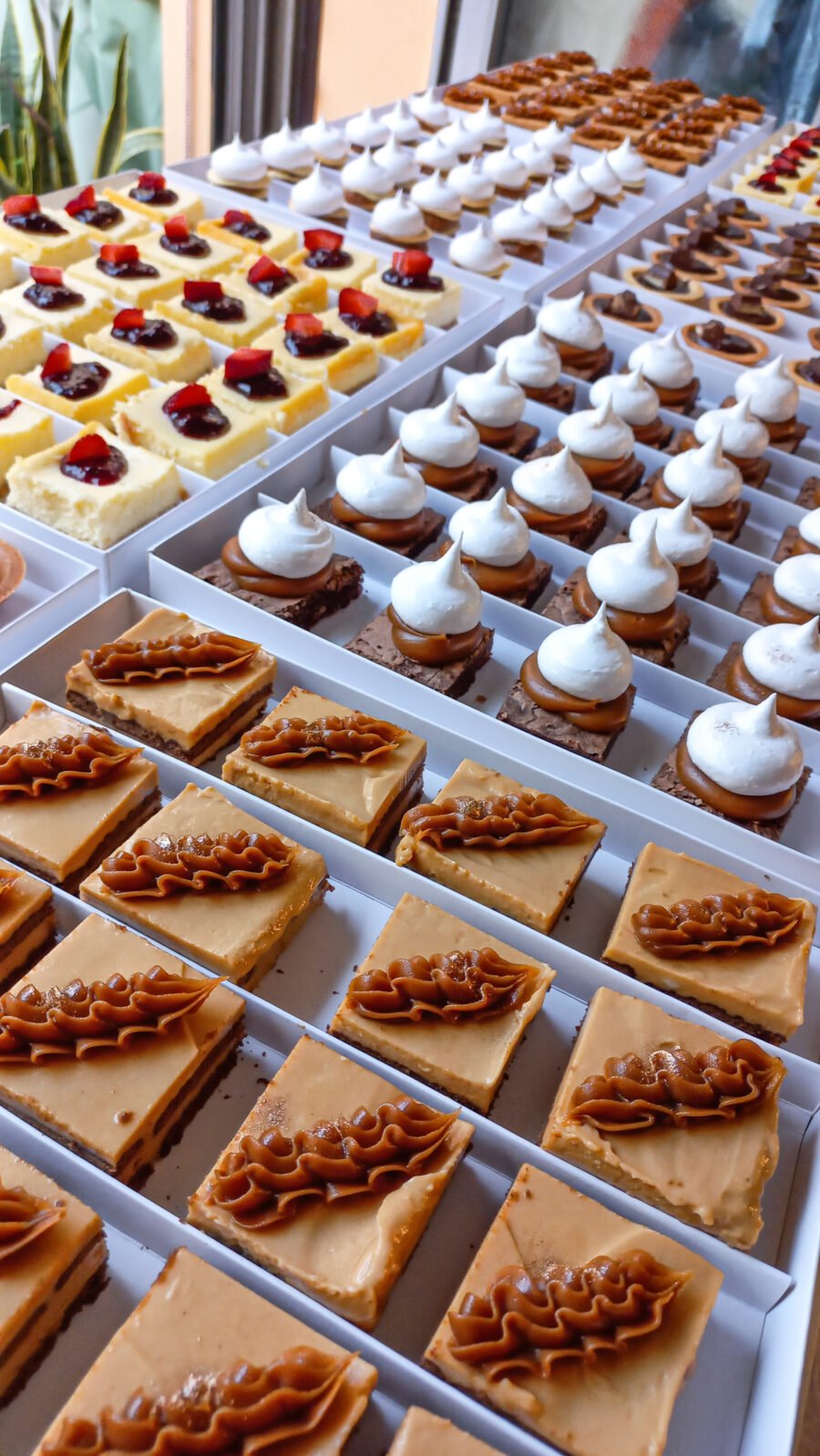 Petit Fours ARMA TU MIX! (12 unidades del mismo sabor) - Imagen 5